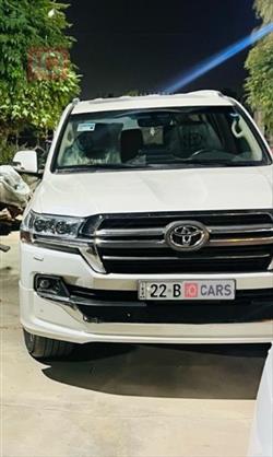 تۆیۆتا لاند کروزەر
